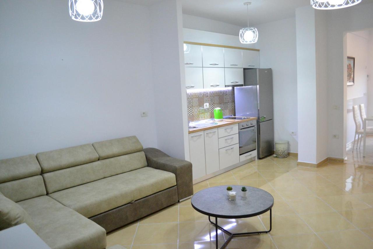 Seaview Penthouse 2 Bedrooms Apartment & Box Garage Vlorë Eksteriør billede