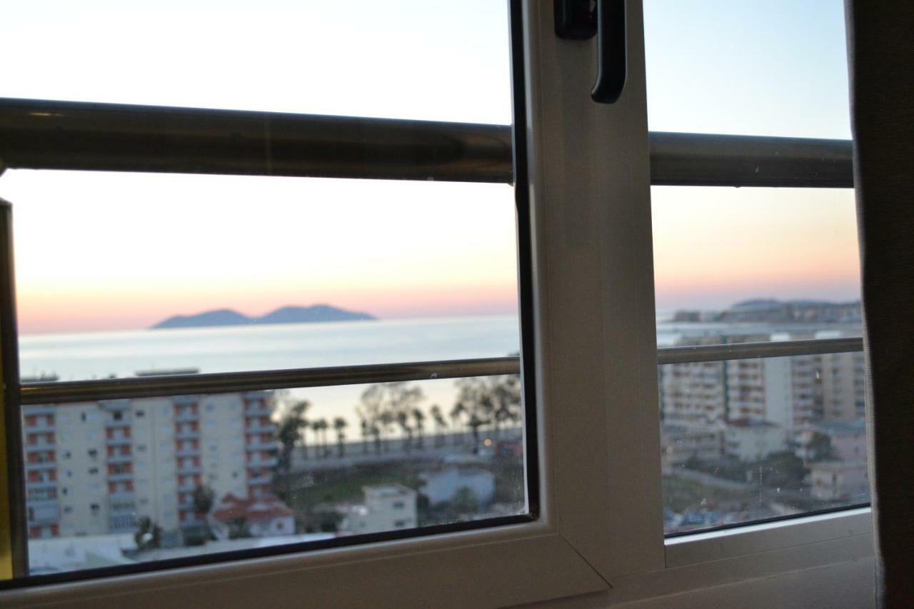 Seaview Penthouse 2 Bedrooms Apartment & Box Garage Vlorë Eksteriør billede